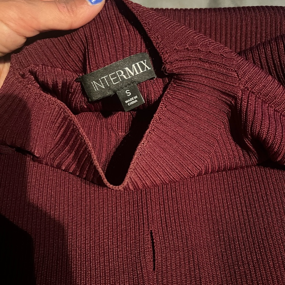 INTERMIX Burgundy Ribbed sweater - Picture 3 of 6